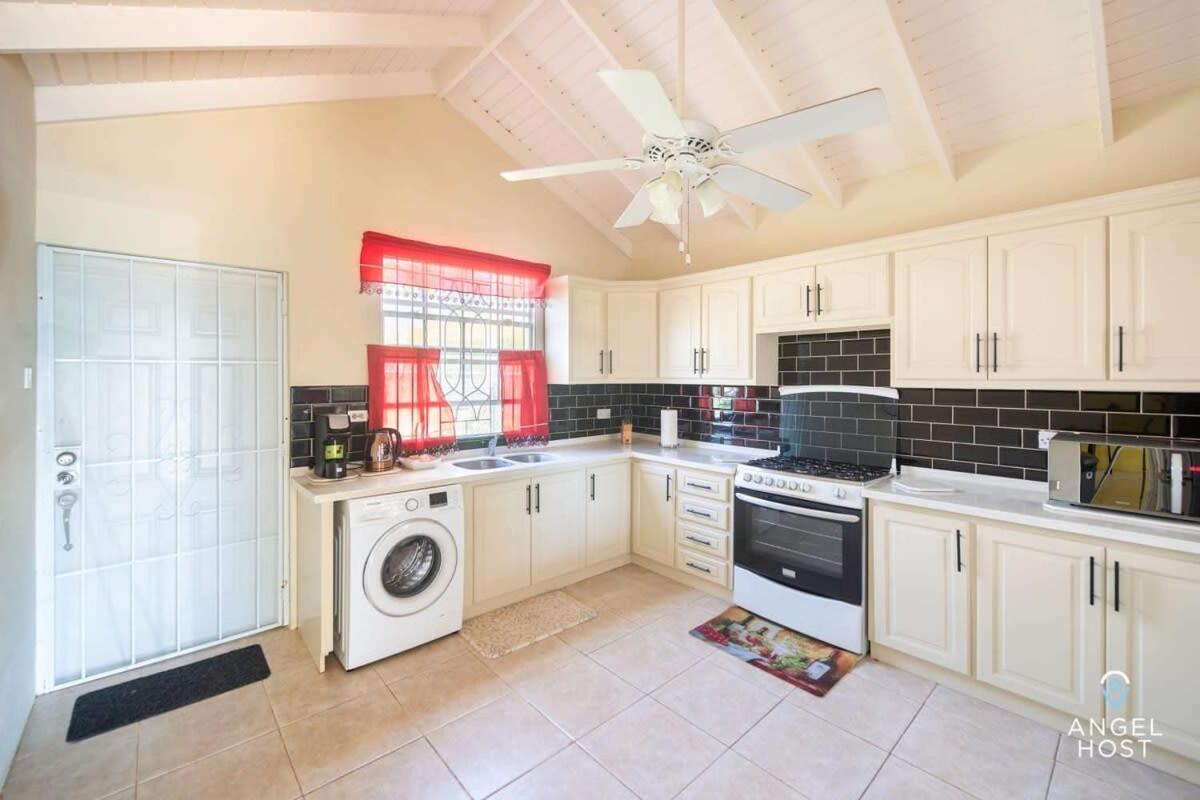 Beachy Cottage I Kitchen I Wi-Fi I Shaded Cabana I Parking St. Philip Eksteriør billede