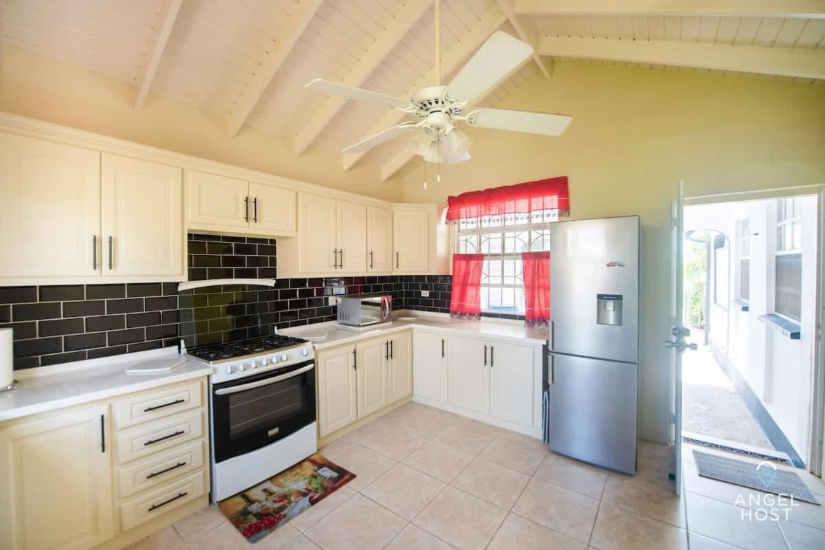 Beachy Cottage I Kitchen I Wi-Fi I Shaded Cabana I Parking St. Philip Eksteriør billede